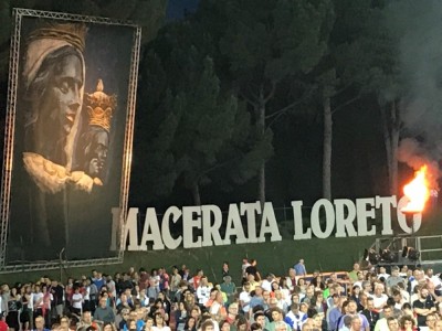 Testimonianza del marito Jonata allo stadio di Macerata